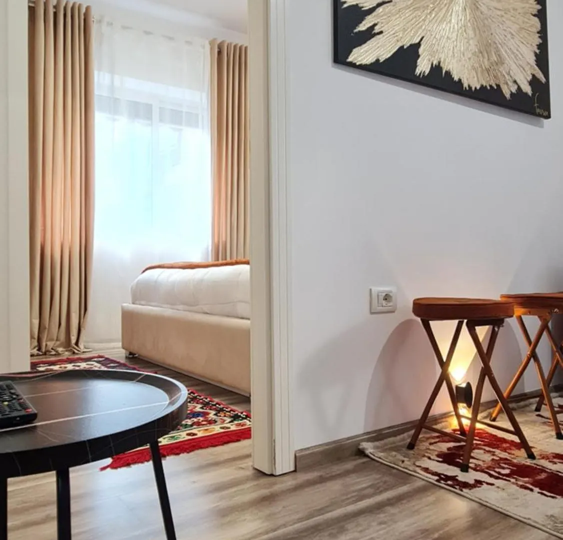 Zaimeen Apartments In Bllok Area Tirana